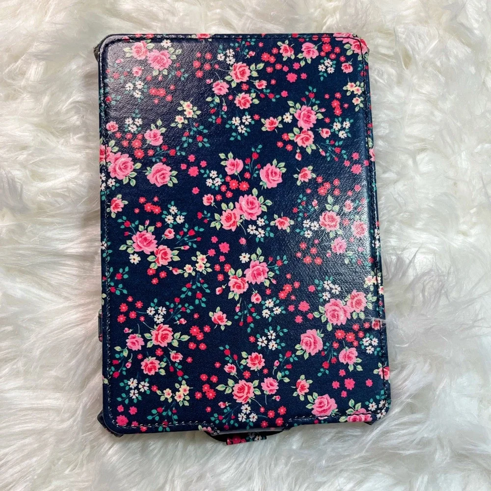 Kindle case. Holds kindle Amazon kindle paperwhite